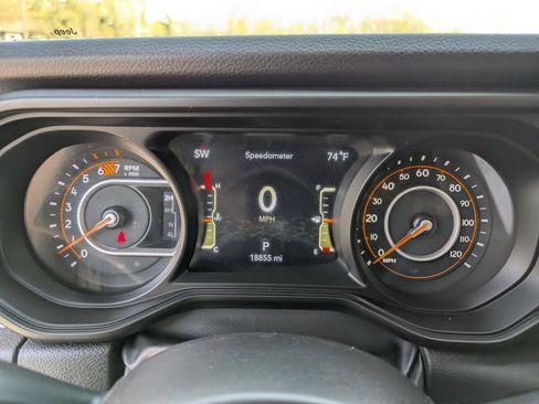 Used 2024 Jeep Wrangler Sport AWD/4WD image 18