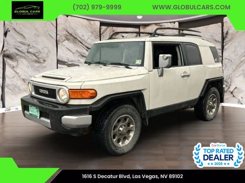 Used 2013 Toyota FJ Cruiser 4WD w/ Upgrade Pkg image 1