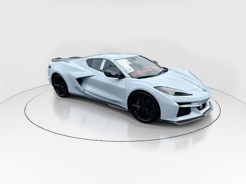 Used 2024 Chevrolet Corvette E-Ray AWD/4WD image 2