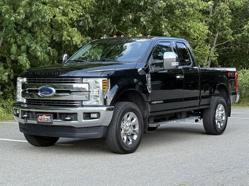 Used 2019 Ford F350 Lariat w/ Chrome Package AWD/4WD image 6