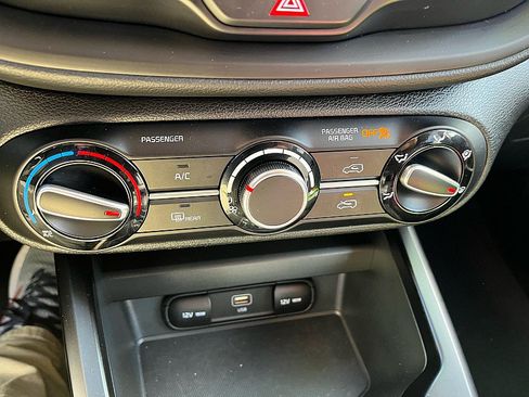 Used 2024 Kia Soul LX w/ Option Group 015 FWD image 25