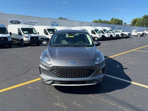Used 2021 Ford Escape SE AWD/4WD image 2