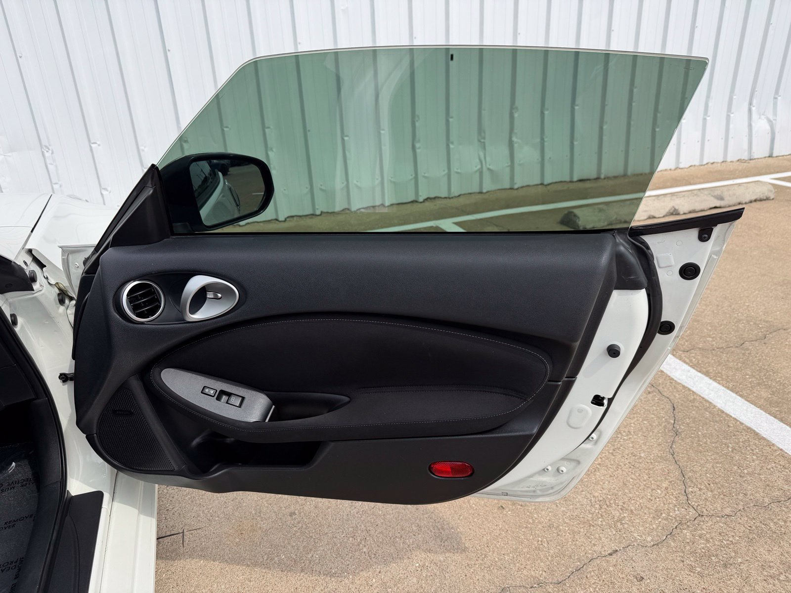 Used 2019 Nissan 370Z Coupe RWD image 32
