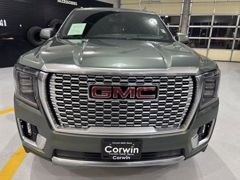 Used 2024 GMC Yukon XL Denali image 10