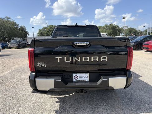 Used 2023 Toyota Tundra Limited AWD/4WD image 5