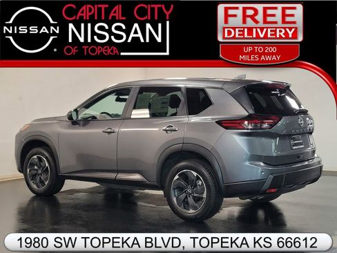 Certified 2024 Nissan Rogue SV image 27