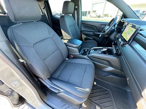 Used 2023 Chevrolet Colorado LT w/ LT Convenience Package II image 27