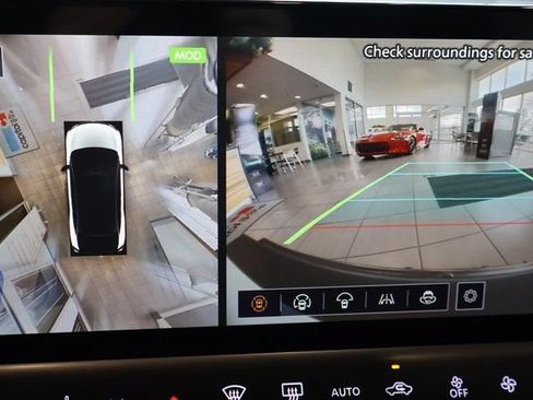 New 2026 Nissan Leaf SV+ w/ Floor Mat Package (SV+) FWD image 23