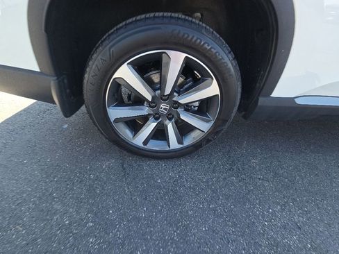Used 2023 Honda Pilot Touring image 11