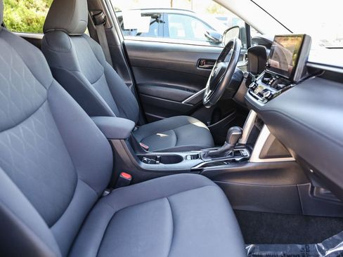 Certified 2024 Toyota Corolla Cross LE image 16