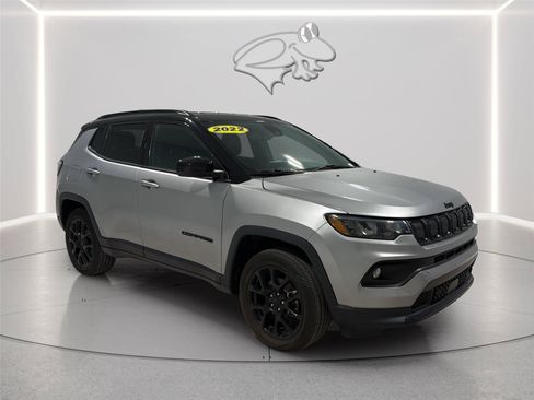 Used 2022 Jeep Compass Latitude AWD/4WD image 7