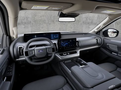 New 2027 Ford Expedition Platinum w/ Driver's Package AWD/4WD image 9