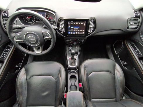 Used 2018 Jeep Compass Limited image 27