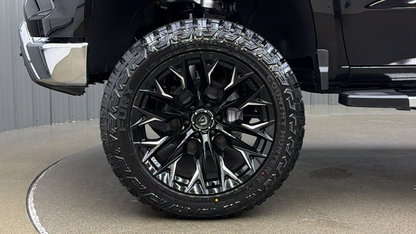 Used 2026 Chevrolet Silverado 1500 LT AWD/4WD image 10
