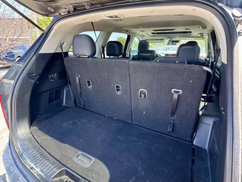 Used 2020 Kia Telluride S w/ S 8 Passenger Seating Package AWD/4WD image 9