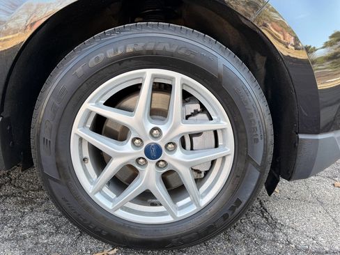 Used 2022 Ford Edge SEL image 9