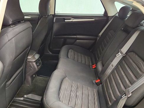 Used 2016 Ford Fusion SE FWD image 20
