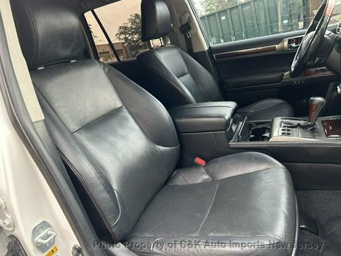 Used 2016 Lexus GX 460 w/ Premium Package AWD/4WD image 23