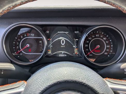 Certified 2022 Jeep Gladiator Mojave w/ Cold Weather Group AWD/4WD image 10