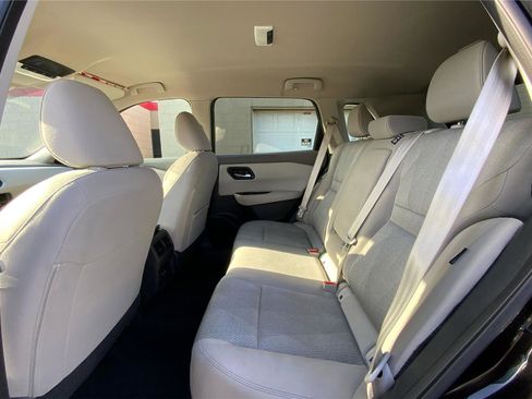 Used 2025 Nissan Rogue SV image 11