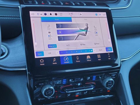 New 2024 Jeep Grand Cherokee L Overland w/ Trailer Tow Package image 14