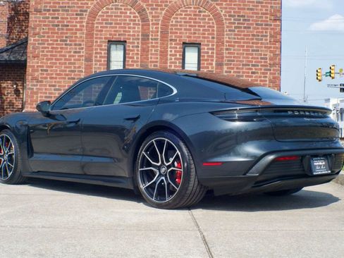 Used 2024 Porsche Taycan 4S image 7
