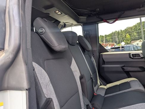 Used 2022 Ford Bronco Big Bend w/ Sasquatch Package AWD/4WD image 26