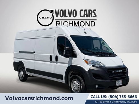 Used 2025 RAM ProMaster 2500 w/ Convenience Group FWD image 1