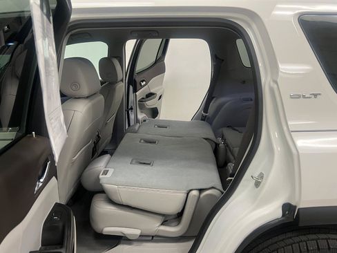 Used 2020 GMC Acadia SLT w/ Trailering Package AWD/4WD image 31