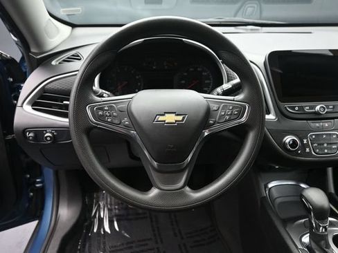 Used 2024 Chevrolet Malibu LT FWD image 17
