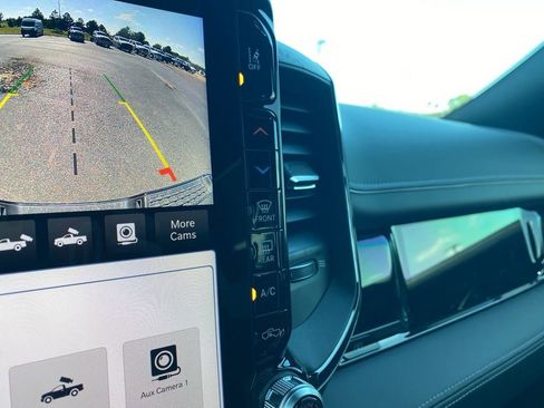 New 2025 RAM 3500 Limited image 31