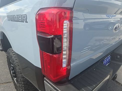 Used 2025 Ford F350 Lariat w/ Tremor Off-Road Package AWD/4WD image 34