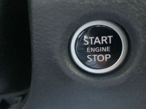 Used 2023 Nissan Frontier SV w/ Midnight Edition Package image 10