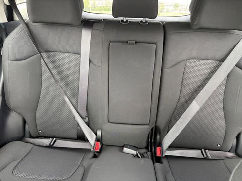 Used 2025 Kia Sportage LX image 37