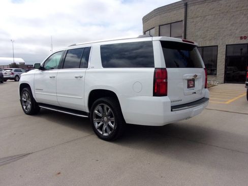 Used 2016 Chevrolet Suburban LTZ image 8
