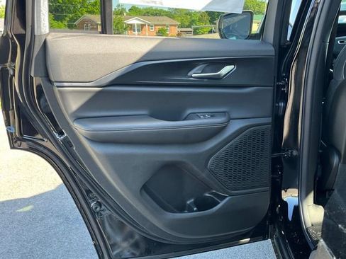 New 2026 Jeep Grand Cherokee Laredo AWD/4WD image 23