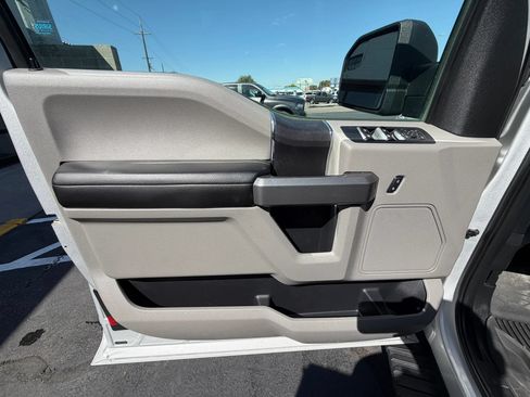 Used 2018 Ford F150 XLT w/ Equipment Group 301A Mid AWD/4WD image 13