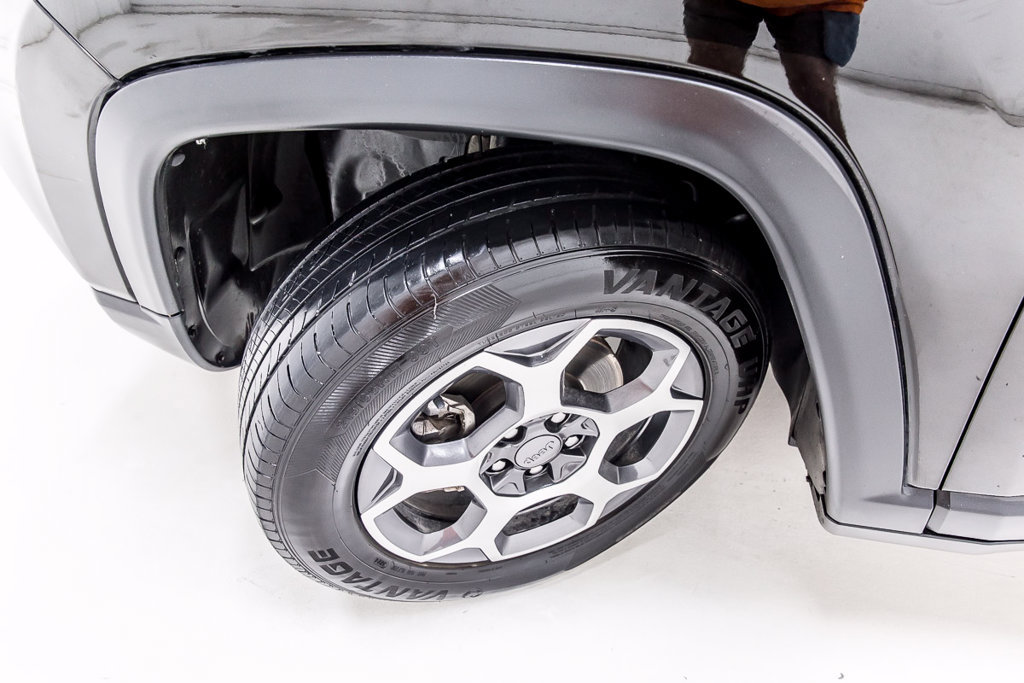 Used 2022 Jeep Compass Trailhawk AWD/4WD image 13