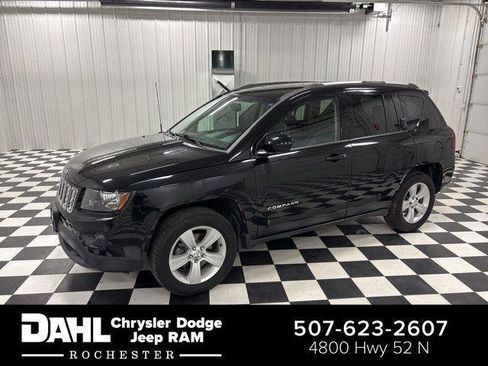 Used 2017 Jeep Compass Latitude AWD/4WD image 1