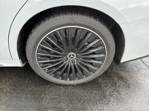 Used 2024 Mercedes-Benz E 350 4MATIC Sedan w/ MBUS Superscreen Package image 12