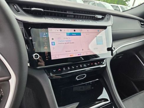 New 2026 Jeep Grand Cherokee Limited w/ Luxury Tech Group II image 24