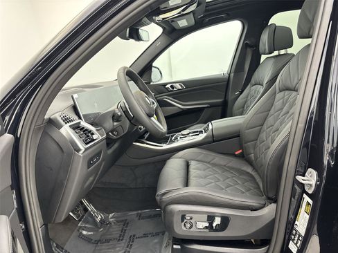 New 2026 BMW X5 xDrive40i w/ M Sport Package image 25