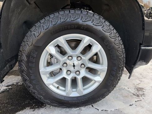 Used 2023 Chevrolet Silverado 1500 RST image 9