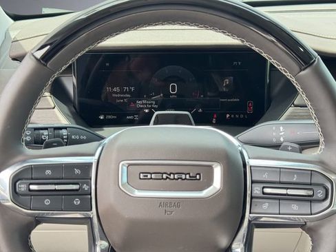 Used 2026 GMC Acadia Denali w/ Super Cruise Package AWD/4WD image 16