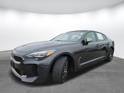 Used 2023 Kia Stinger GT-Line w/ Sun & Sound Package image 3