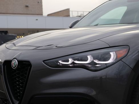 New 2025 Alfa Romeo Stelvio Sprint image 12