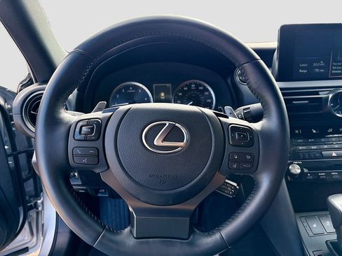 Used 2025 Lexus IS 300 F Sport RWD image 11