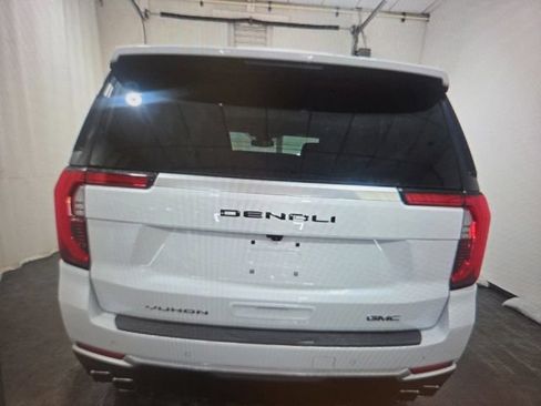 Used 2026 GMC Yukon Denali w/ Sun & Power Step Package AWD/4WD image 12