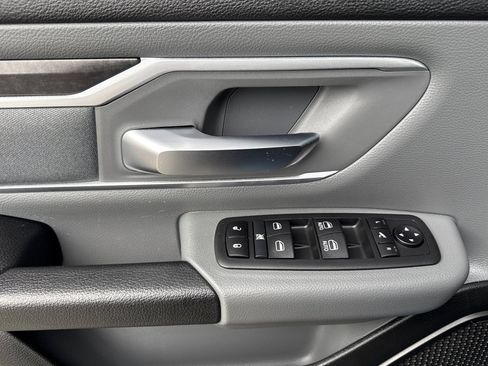 Used 2020 RAM 1500 Big Horn AWD/4WD image 10