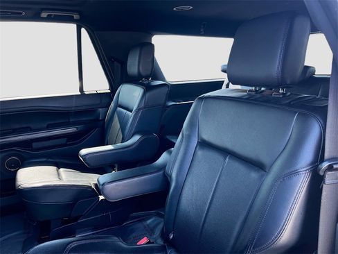 Used 2021 Ford Expedition Max XLT image 26